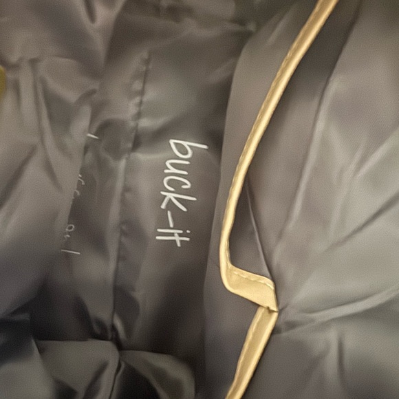 Bagging Rights Bucket Bag NWOT Olive and Fuchsia - Picture 7 of 7